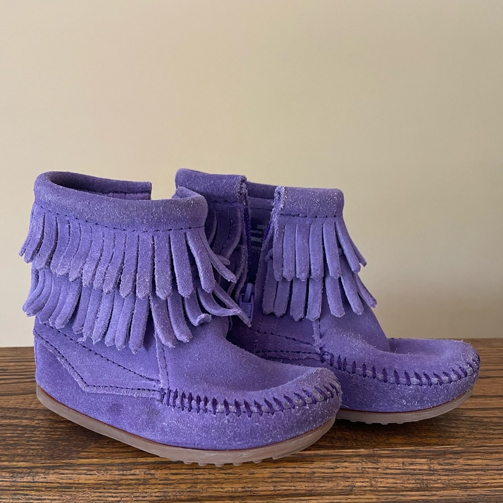 Purple Minnetonka toddler size 8 fringe boots